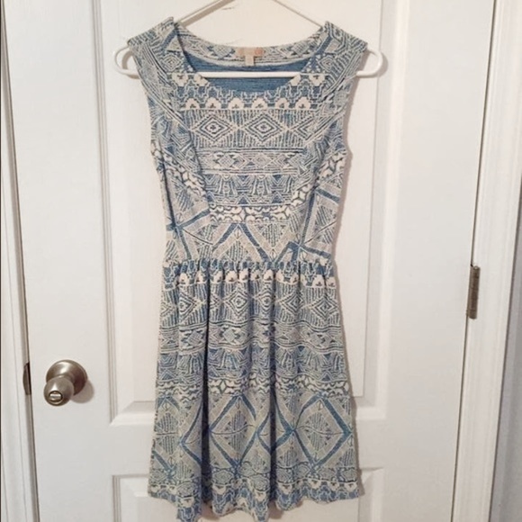 Gianni Bini Dresses & Skirts - *$3 for $15* Gianni Bini  Skater Sleeveless Dress